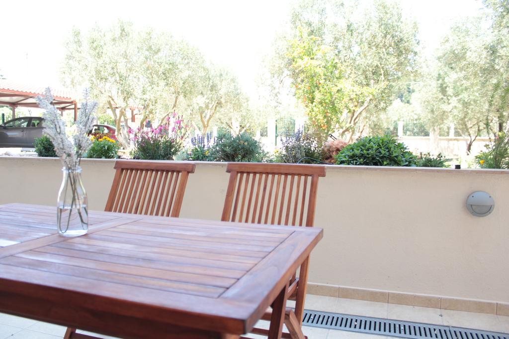 Olive Tree Apartments Φούρκα Δωμάτιο φωτογραφία