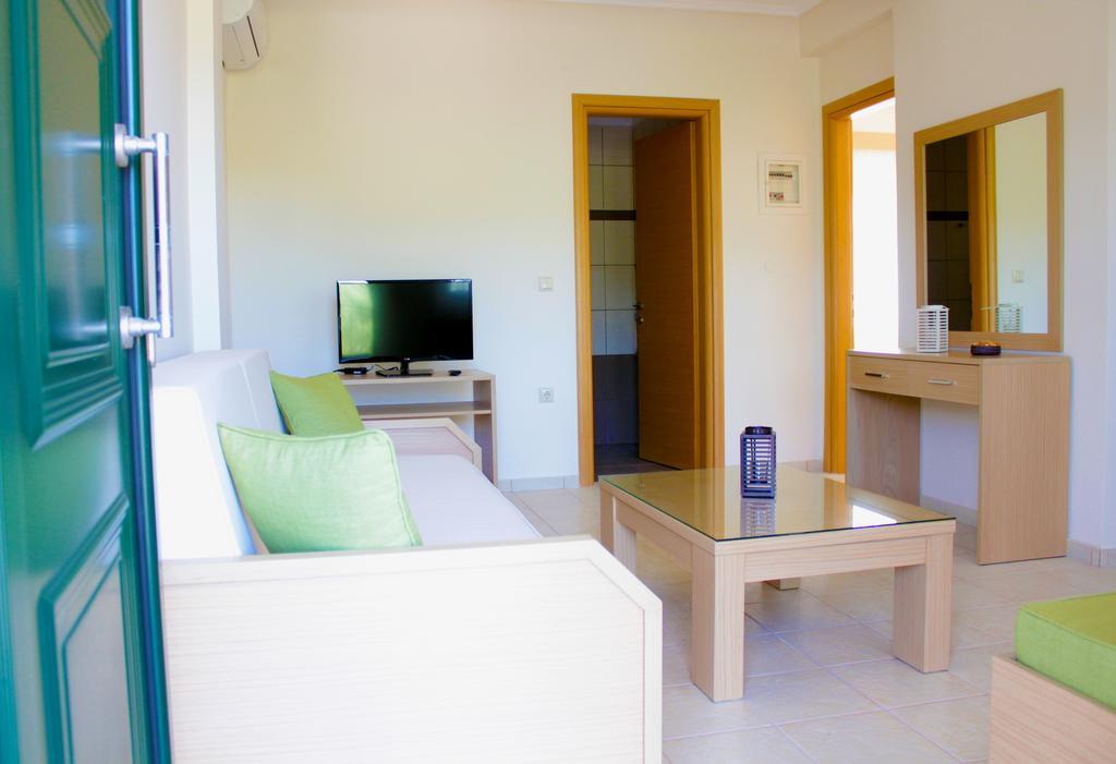 Olive Tree Apartments Φούρκα Δωμάτιο φωτογραφία